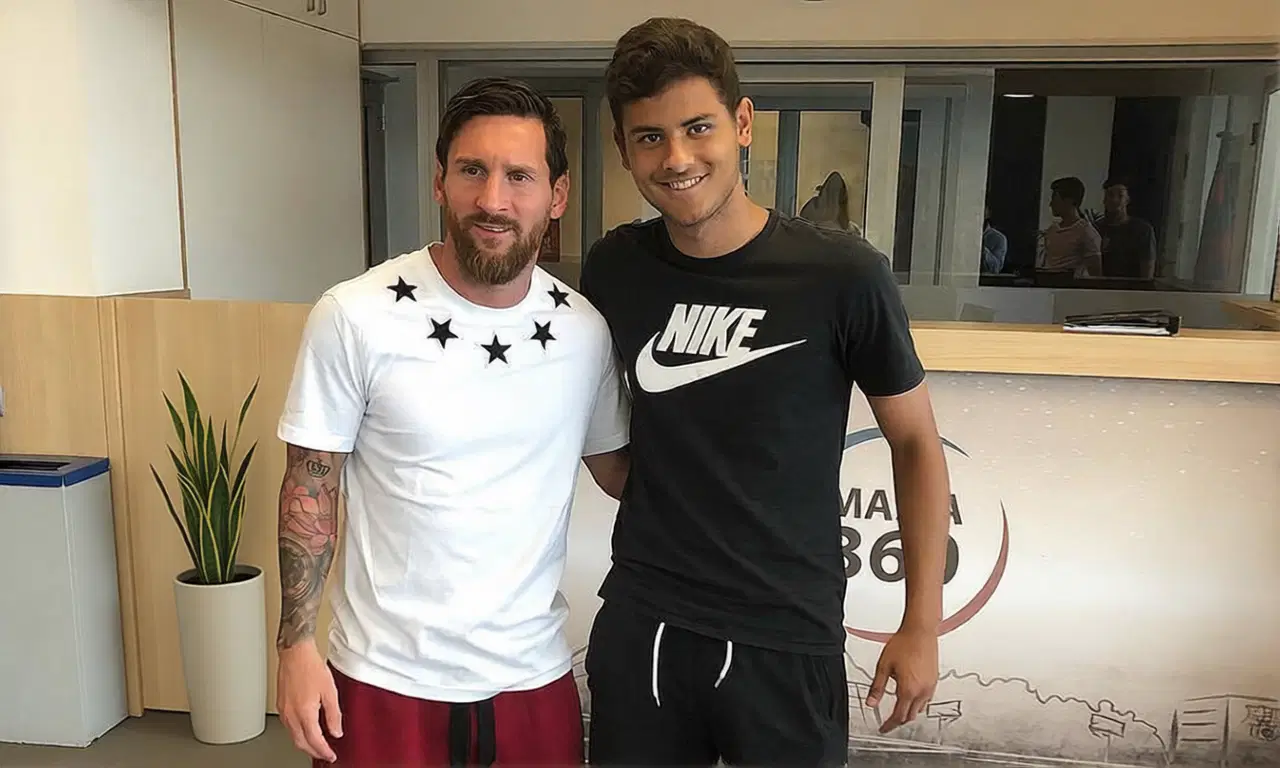 Экс-полузащитник Барселоны Лукас де Вега может перейти в казахстанский клуб